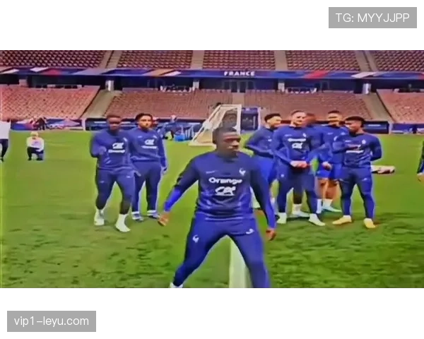 登贝莱 vs 姆巴佩:谁更具备适配体系的多变战术角色? 登贝莱 vs 姆巴佩:谁更具备适配体系的多变战术角色?