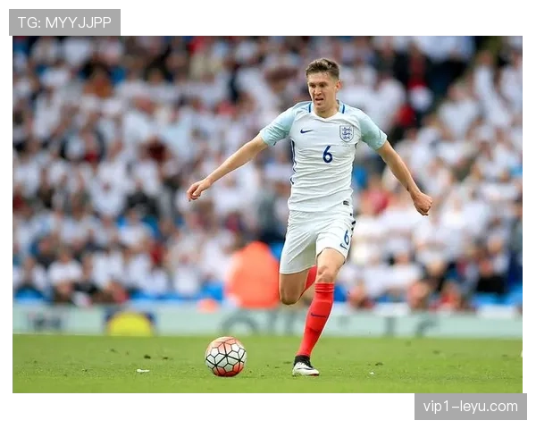 帕尔默竞争主力阵容的关键点与战术适配性分析 帕尔默竞争主力阵容的关键点与战术适配性分析