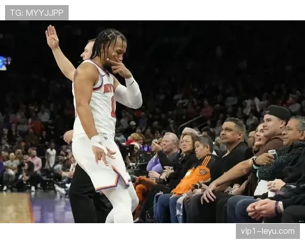 贾伦·杰克逊挡拆拉开空间击败对手提升球队防守效率